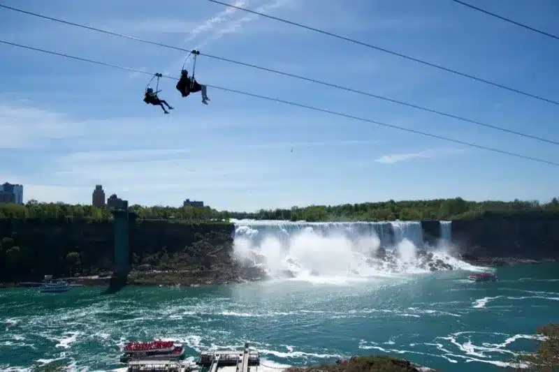 Tirolesa WildPlay Cataratas del Niágara